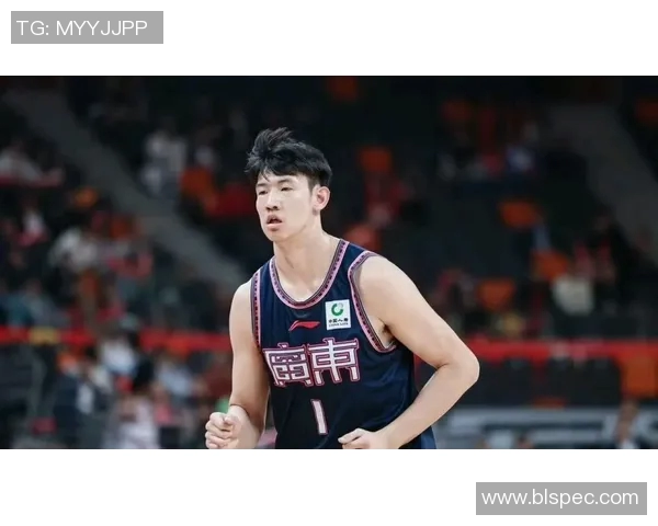 CBA激战山东男篮迎战福建男篮争夺季后赛名额的关键之战