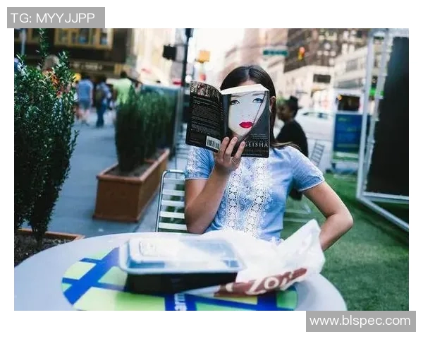 在日本街头偶遇足球明星的奇妙瞬间与精彩故事分享